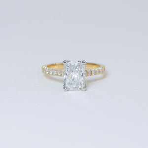 Engagement Rings: Radiant Fleur Solitaire