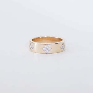 Clover Ring