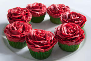 Rose Cupcakes: Raspberry Rendezvous