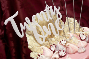 Cakes: Single Tier Buttercream Cake - Very Large