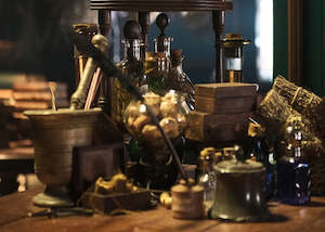 Essential Oil Synergy Blends: Four Thieves Essential Oil Blend