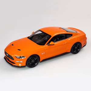 Australian Road Cars: 1:18 Ford Mustang GT Fastback - Twister Orange