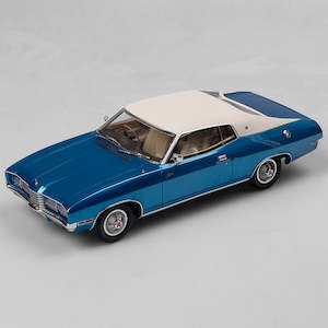 1:18 Ford P4 Landau - Cosmic Blue