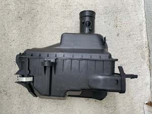 Toyota Hiace Parts: Toyota Hiace Air Filter Box 2010 - 2019 Diesel