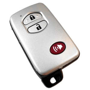 Map Keys Remotes: TOYOTA LANDCRUISER 3 BUTTON REMOTE SHELL REPLACEMENT