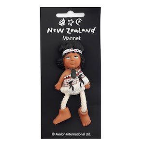 Magnet NZ Māori Girl Moving Leg BC - Avalon International