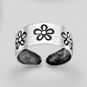 Rings: Sterling Silver Flower Toe Ring