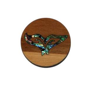 Surf Sea: NZ Paua & Rimu Whales Tail Magnet