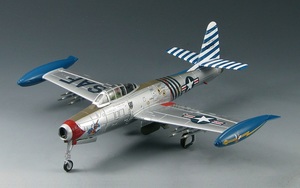 1: 72 1952 F-84E Thunderjet - AWESOME COLLECTABLES