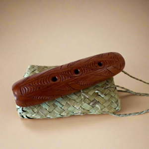 Nga Taonga Maori: Kōauau - Nā James Davidson of Carve It