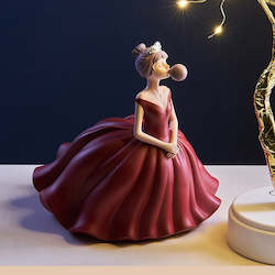 Frontpage: Elegant Wedding Dress Girl