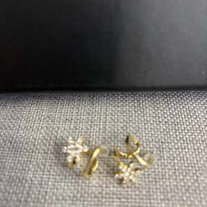 Curly Stars Earrings - Plated