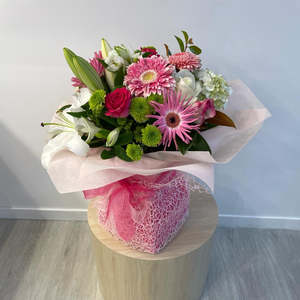 All Flowers: Grande Pink Box - not available on mother's day