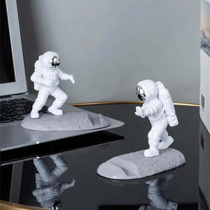 Astronaut Phone Holder