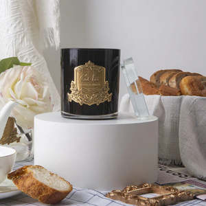 Cote Noire: Cote Noire 450g Candle - Dark Vessel with Gold Badge - French Morning Tea- CGG45101