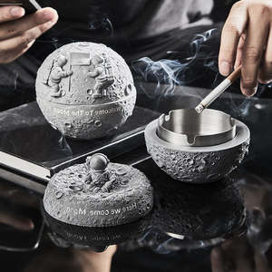 Xmas: Concrete Lunar Ashtray