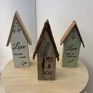 Frontpage: Hand Crafted Wooden House