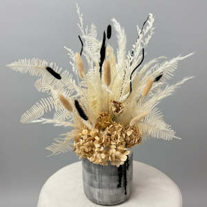 Homeware: Noir Bunny Vase Arrangement