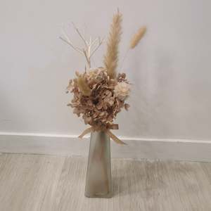 Dried Flower: Latte Scabiosa Arrangement