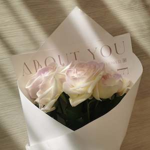 Flower: Iced Baby Mauve Roses