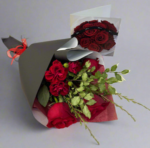 Valentines Card & Flowers