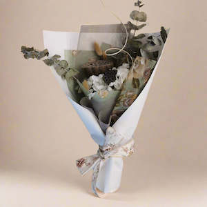 All Flowers: Lotus Blanc Bouquet