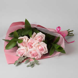 Gift: Pink Roses Bouquet