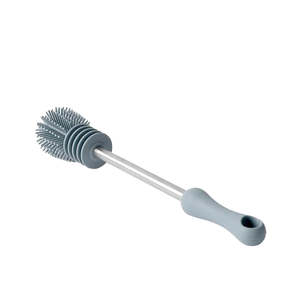 Cleaning: Haakaa Silicone Brush