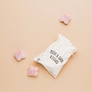 Toys: Hide & Seek Kisses