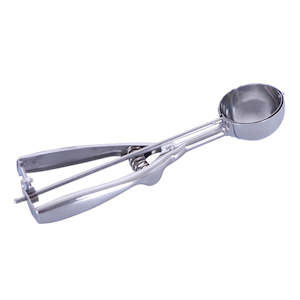 Preparation Utensils: Avanti Mechanical Scoop 5cm
