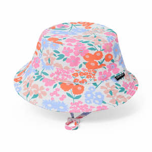 Wear: Crywolf Swim Bucket Hat Berry Garden