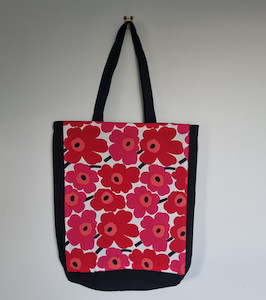 Unikko Marimekko Black Bag Back to basics