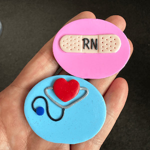 Products: Deal 5 Two Name Badges - badges from badgeorders.co.nz