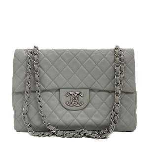CHANEL MAXI FLAP
