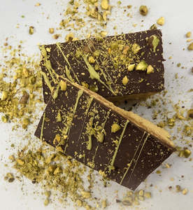 Christmas Goodies: Pistachio & Chocolate Slice