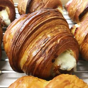 Frontpage: Ham & Gruyere Croissant