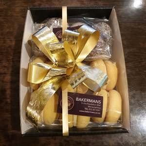 Sweet Treats: Small Gift Box (Chocolate Truffles & Yo-yoes)