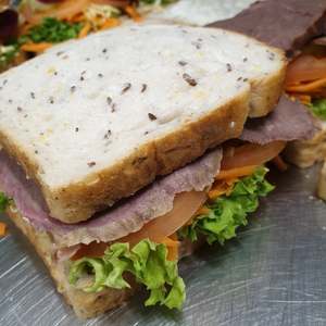 Sandwiches: Roast Beef Dagwood