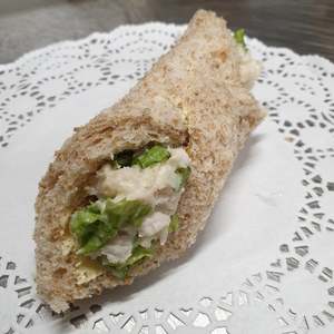 Sandwiches: Chicken Petite