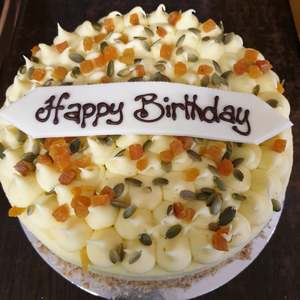 Cakes: Carrot Cake