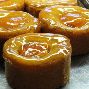 Small Cakes: Apricot Rondos