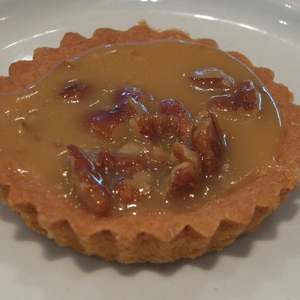 Small Cakes: Pecan Tart
