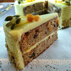 Carrot Cake (Slice)