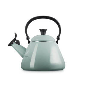 Le Creuset: Le Creuset Kone Kettle Sea Salt 1.6L