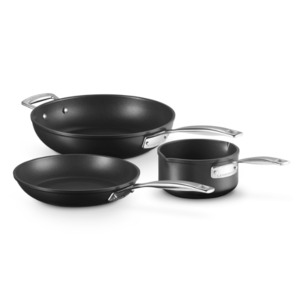 Le Creuset Toughened Non-Stick Cookware Set 3pce