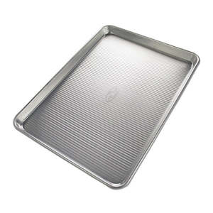 Bakeware: USA Pan Half Sheet Pan 18" x13"
