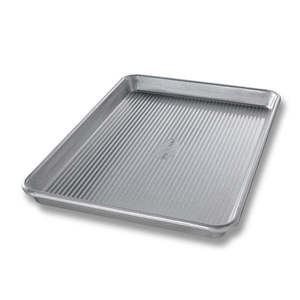 Bakeware: USA Pan Quarter Sheet Pan 13" x 9"