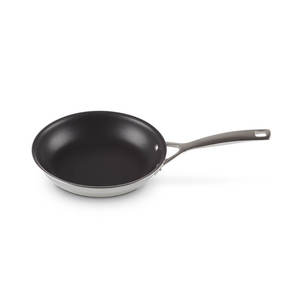 Le Creuset Omelette Pan Non-Stick 3-ply 20cm