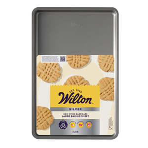 Bakeware: Wilton Non-Stick Baking Sheets