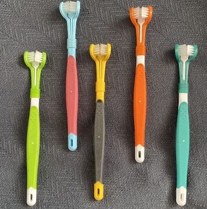 Triple-headed toothbrush - The Balanced Dog